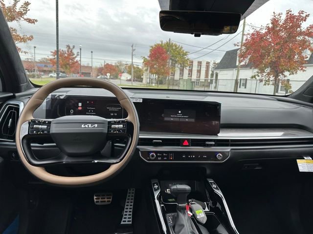 New 2026 Kia Sorento SX Prestige w/ Olive Brown Leather Package image 3