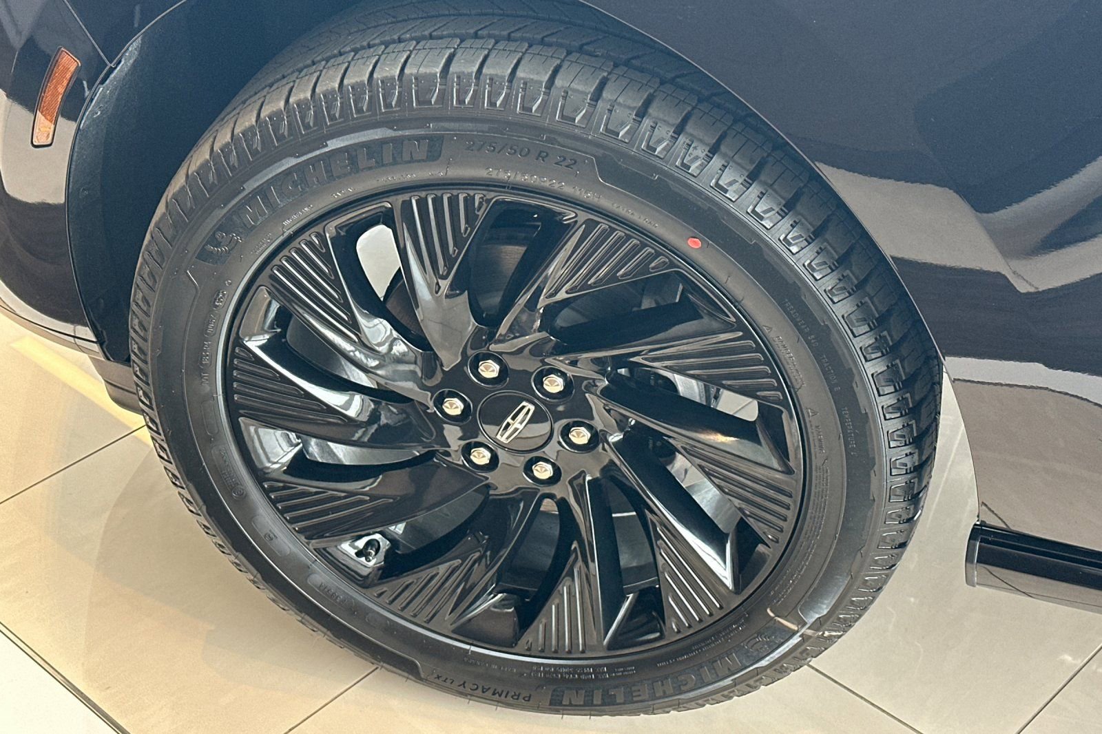 New 2026 Lincoln Navigator Reserve w/ Jet Appearance Package image 25