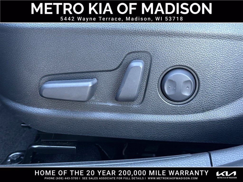 Used 2025 Kia Seltos EX w/ EX Sunroof Package AWD/4WD image 14