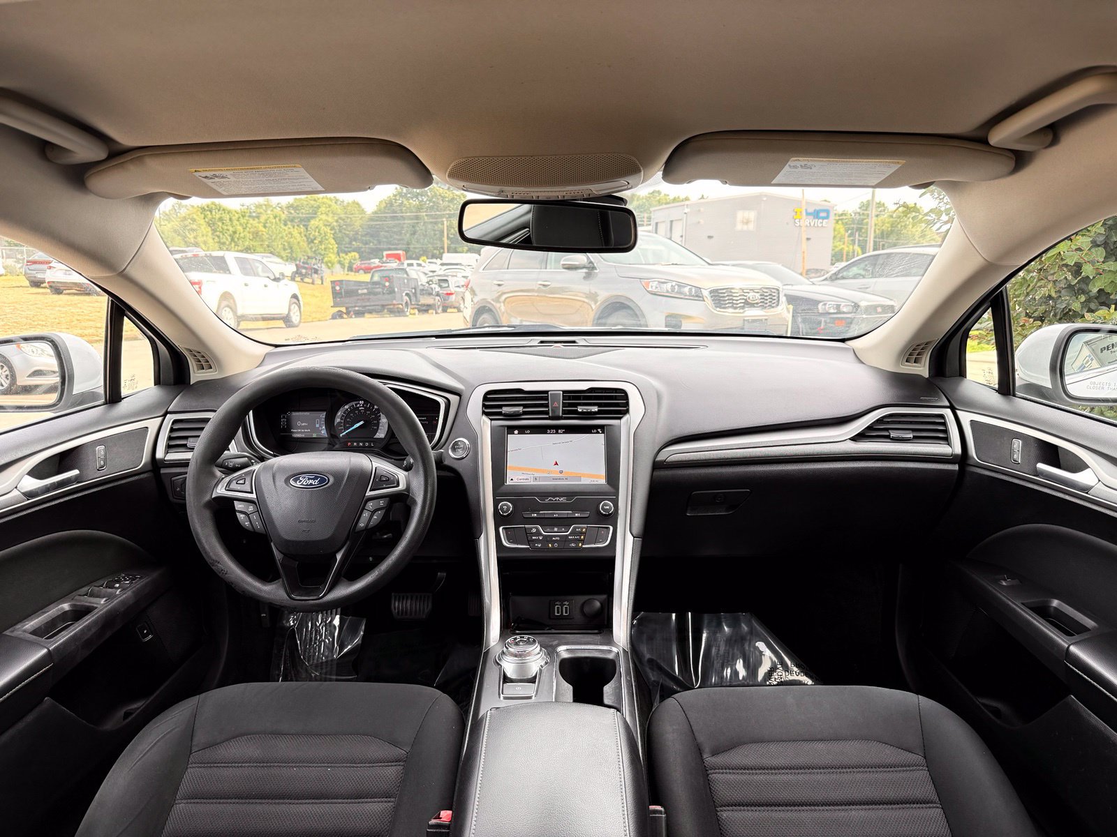 Used 2019 Ford Fusion SE FWD image 20