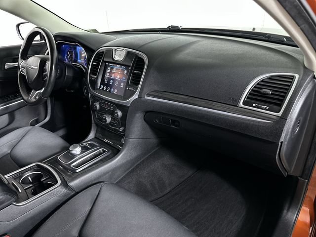 Used 2021 Chrysler 300 Touring RWD image 30
