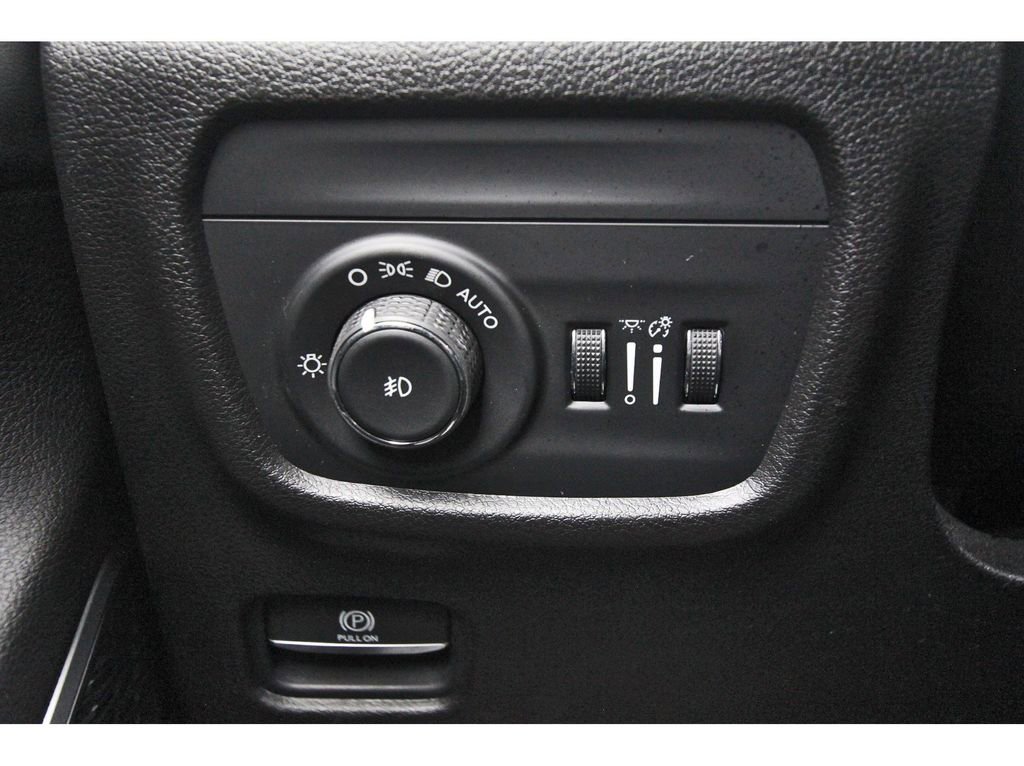 Used 2021 Jeep Grand Cherokee L Limited image 22