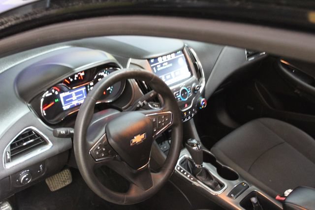 Used 2017 Chevrolet Cruze LT w/ LT True North Edition FWD image 14