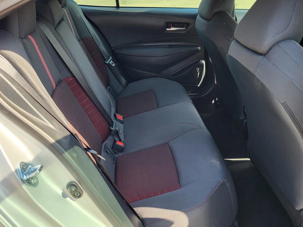 Used 2025 Toyota Corolla SE FWD image 11