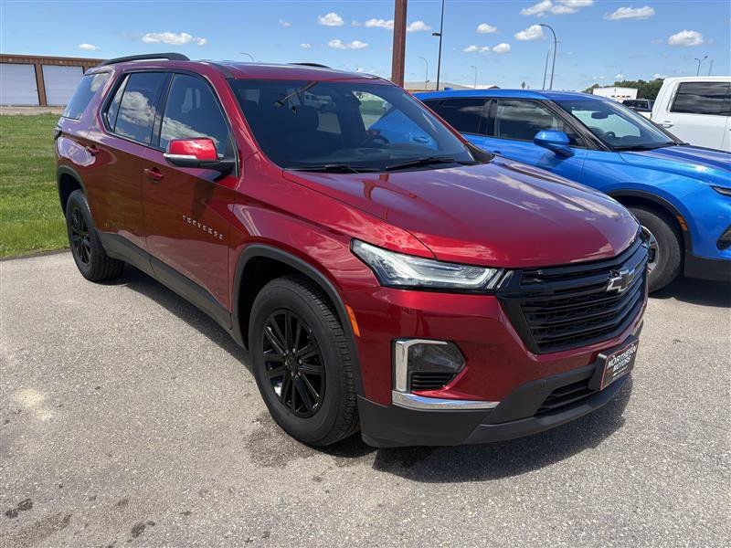 Used 2023 Chevrolet Traverse LT AWD/4WD image 1