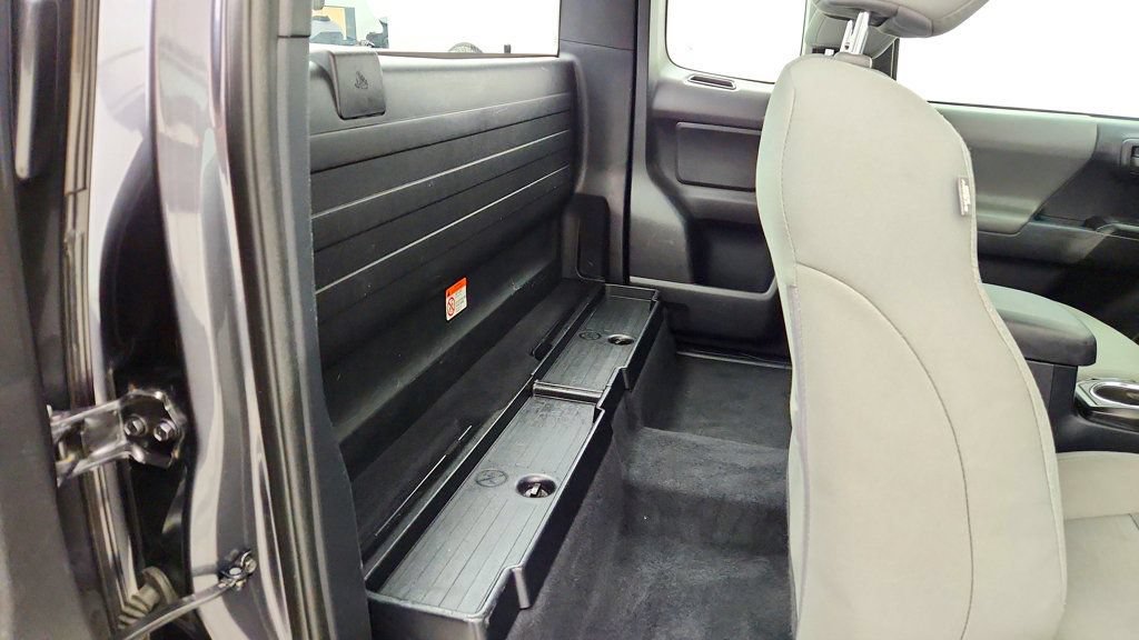 Used 2018 Toyota Tacoma SR RWD image 21