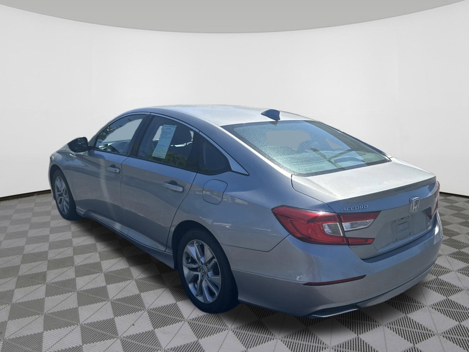Used 2020 Honda Accord LX image 5