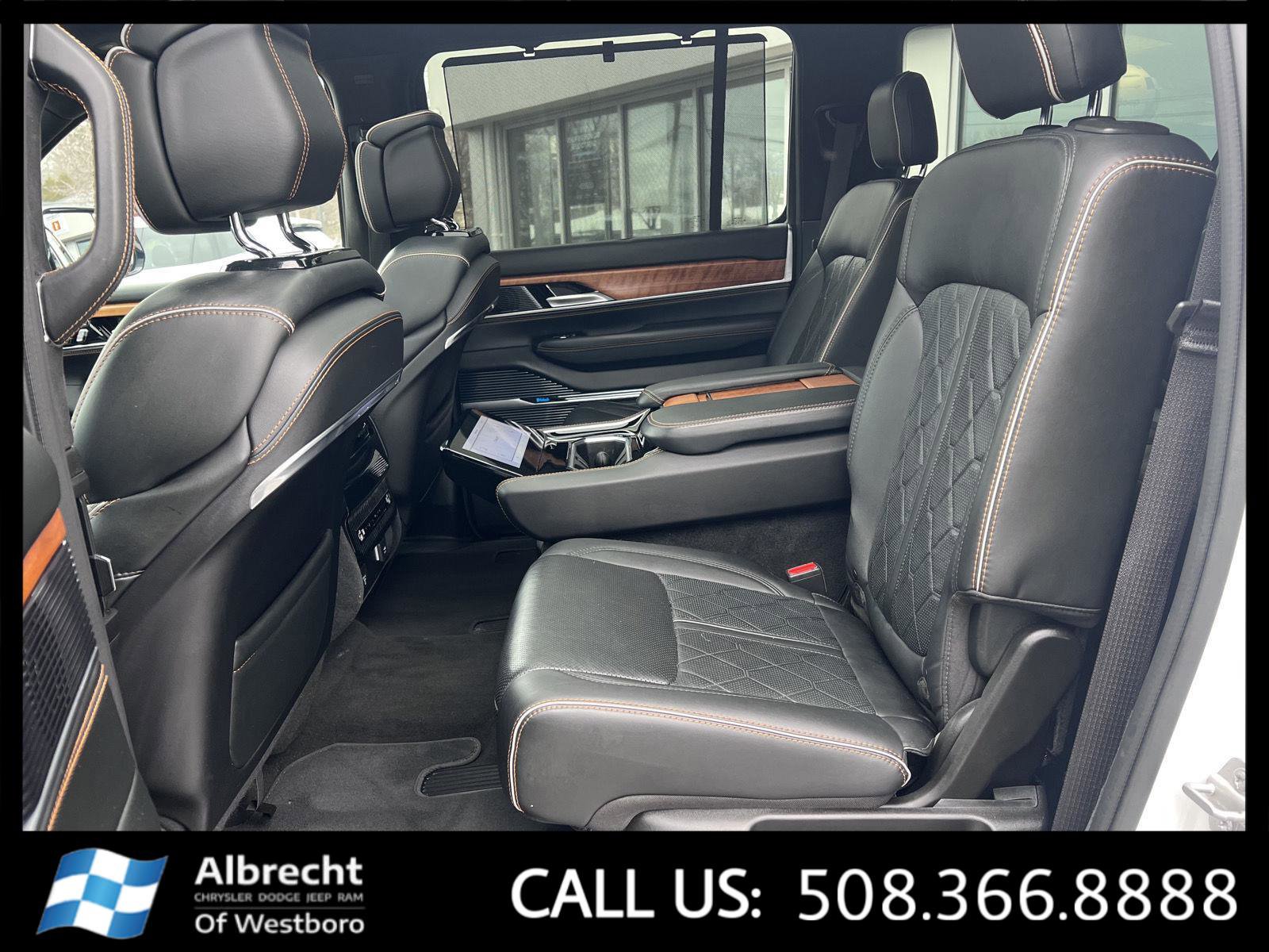 Used 2024 Jeep Grand Wagoneer L Series III image 13