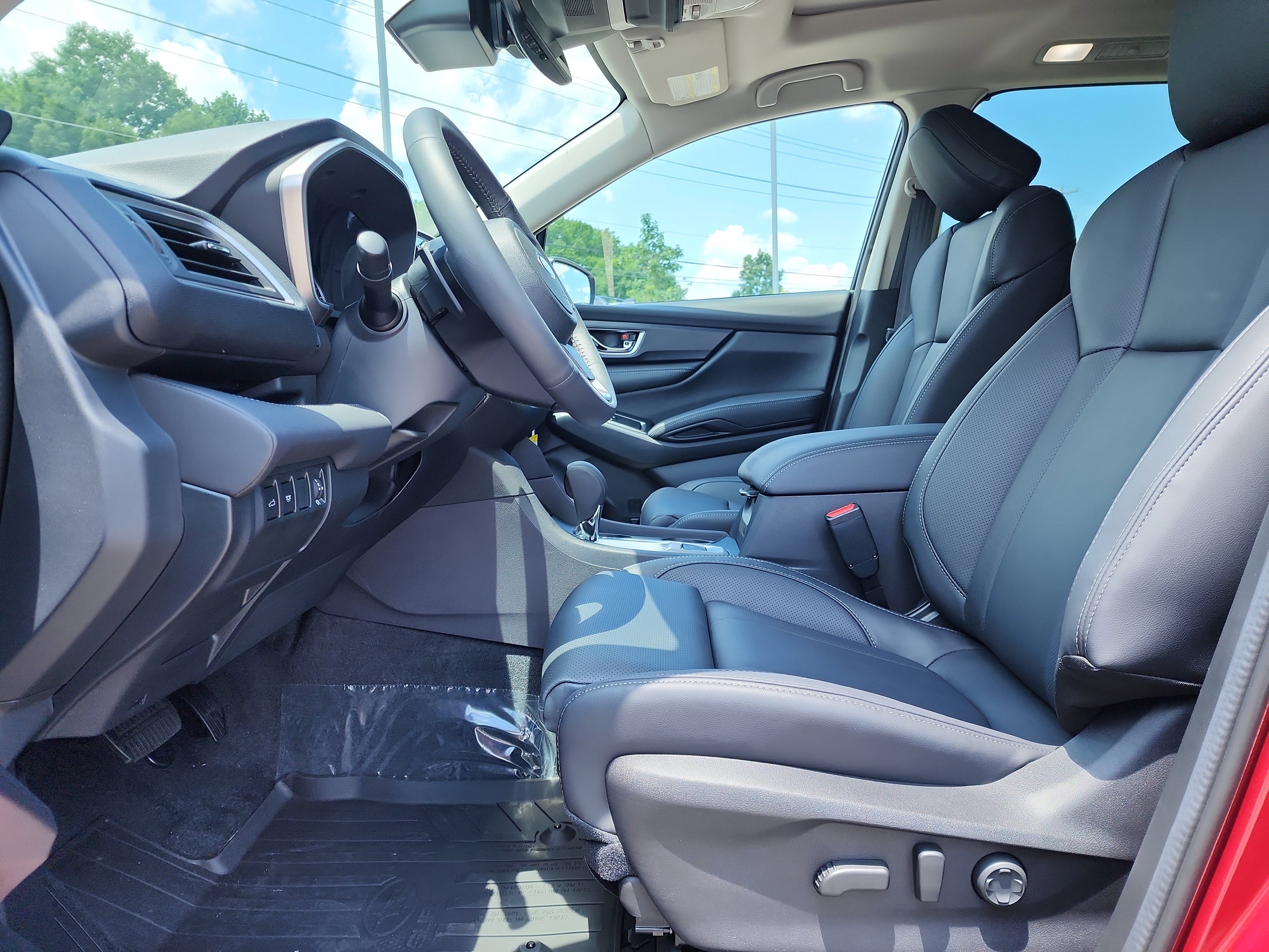 New 2025 Subaru Ascent Limited w/ Popular Package #2 image 6