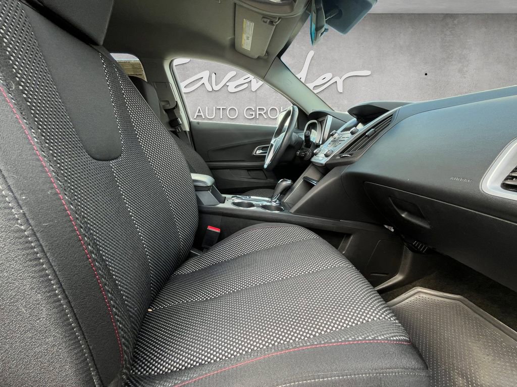 Used 2017 Chevrolet Equinox LT w/ Convenience Package image 24