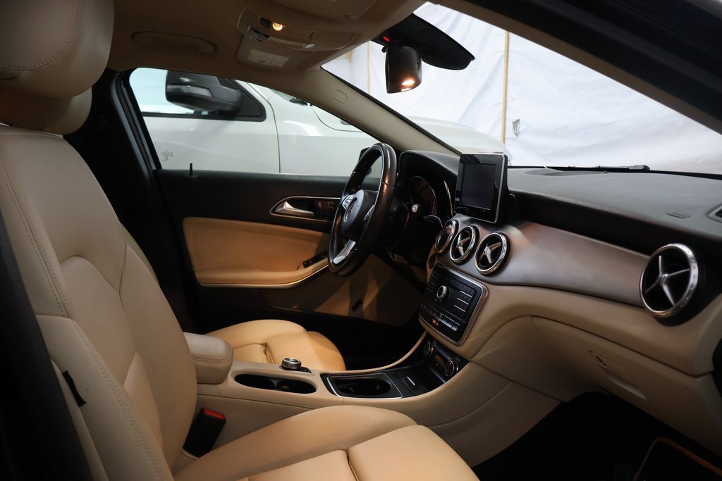 Used 2016 Mercedes-Benz GLA 250 4MATIC image 9