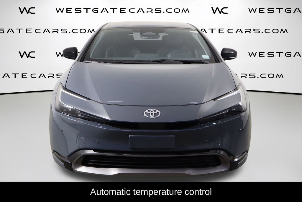 Used 2025 Toyota Prius XLE image 2