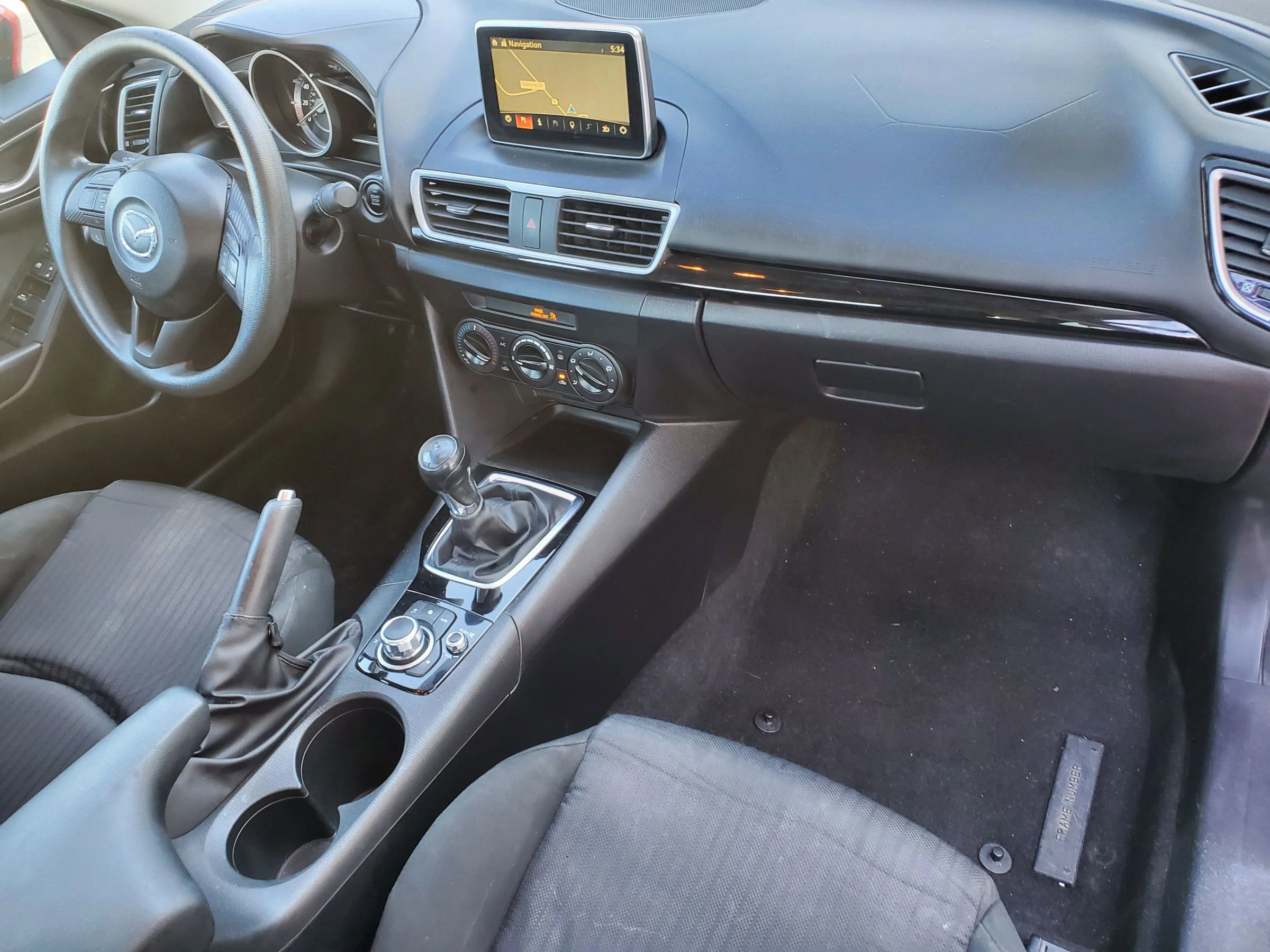 Used 2016 MAZDA MAZDA3 i Sport image 24