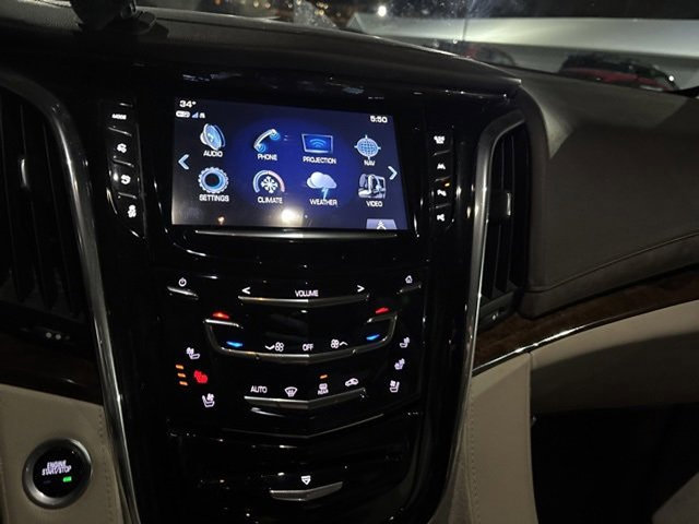 Used 2017 Cadillac Escalade Premium Luxury image 18