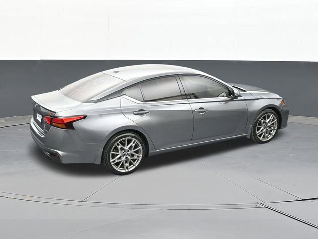 Used 2023 Nissan Altima 2.0 SR FWD image 61