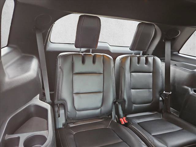 Used 2016 Ford Explorer Limited w/ Equipment Group 301A FWD image 16