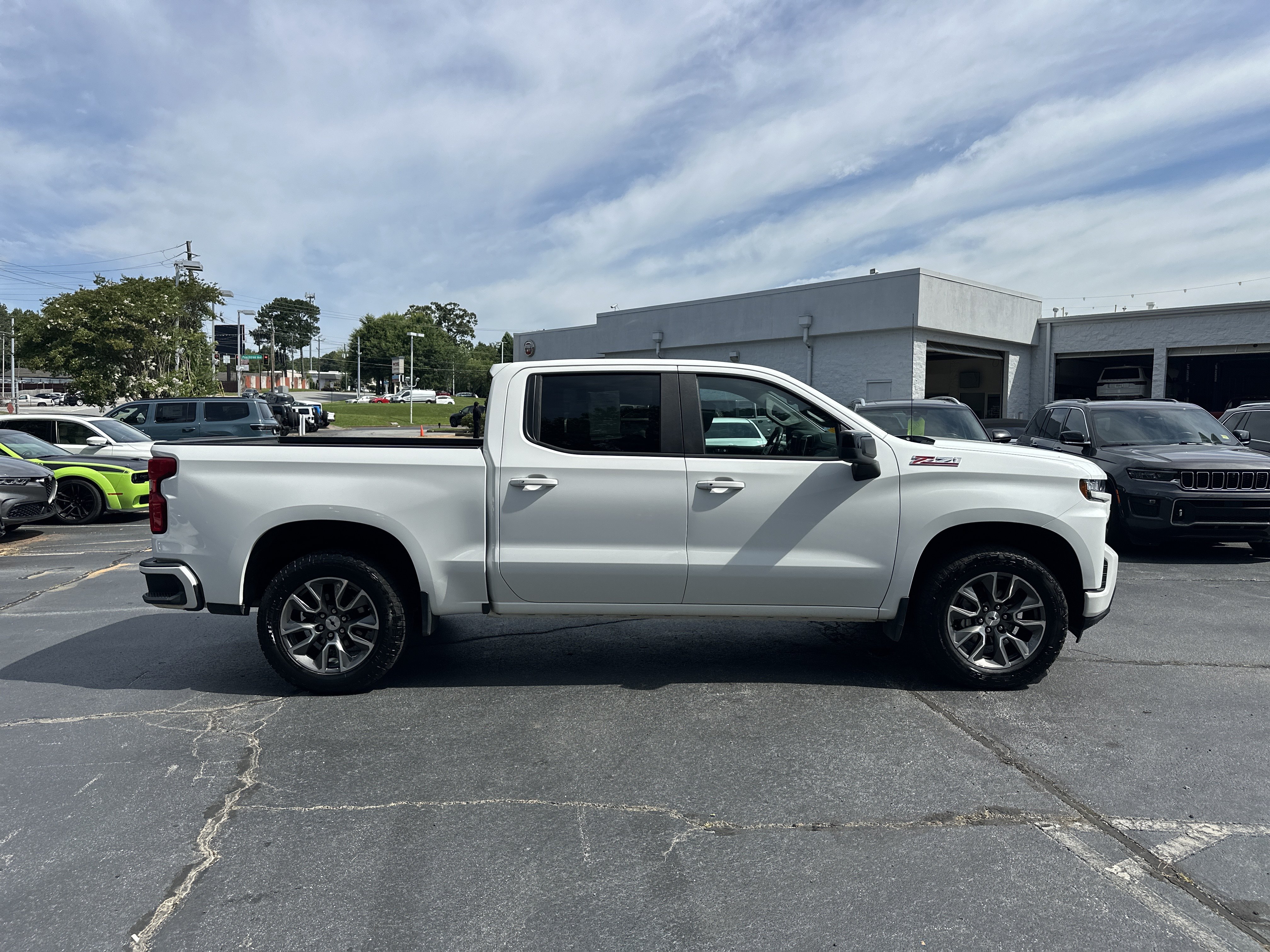 Used 2019 Chevrolet Silverado 1500 RST AWD/4WD image 10