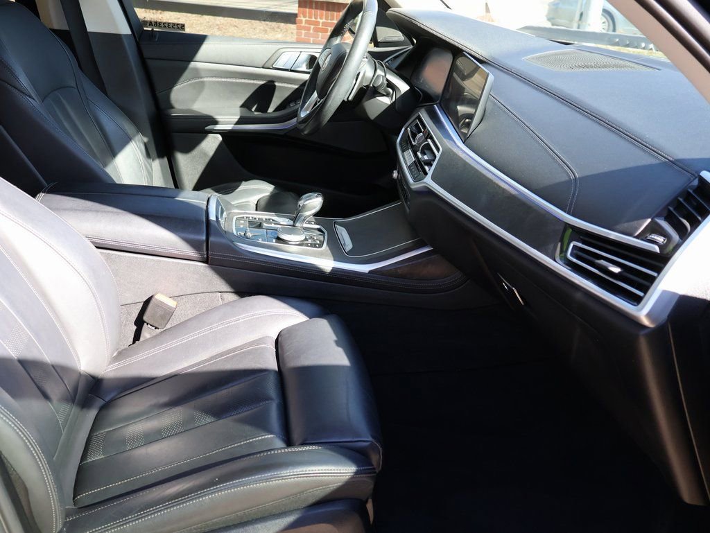 Used 2021 BMW X7 xDrive40i w/ Premium Package image 12