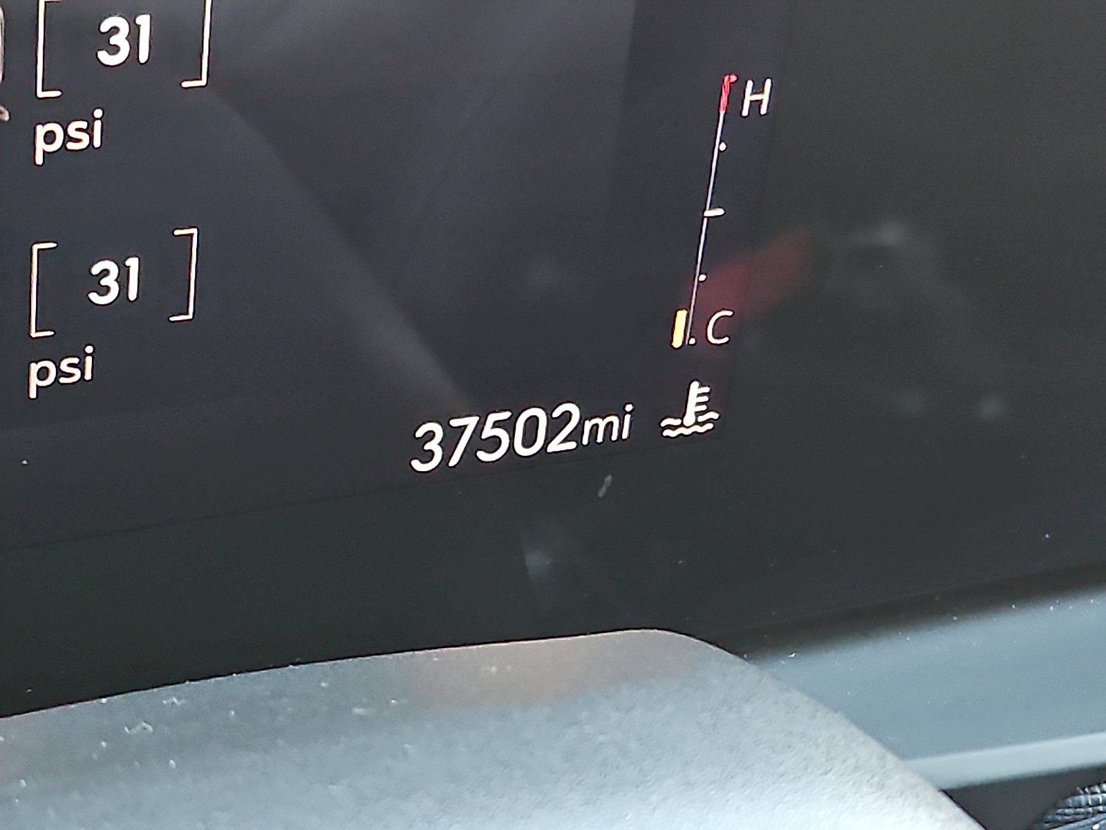 Certified 2024 Buick Envista Sport Touring w/ Advanced Safety Package image 19