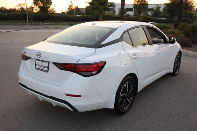 New 2025 Nissan Sentra SV w/ Lighting Package image 4