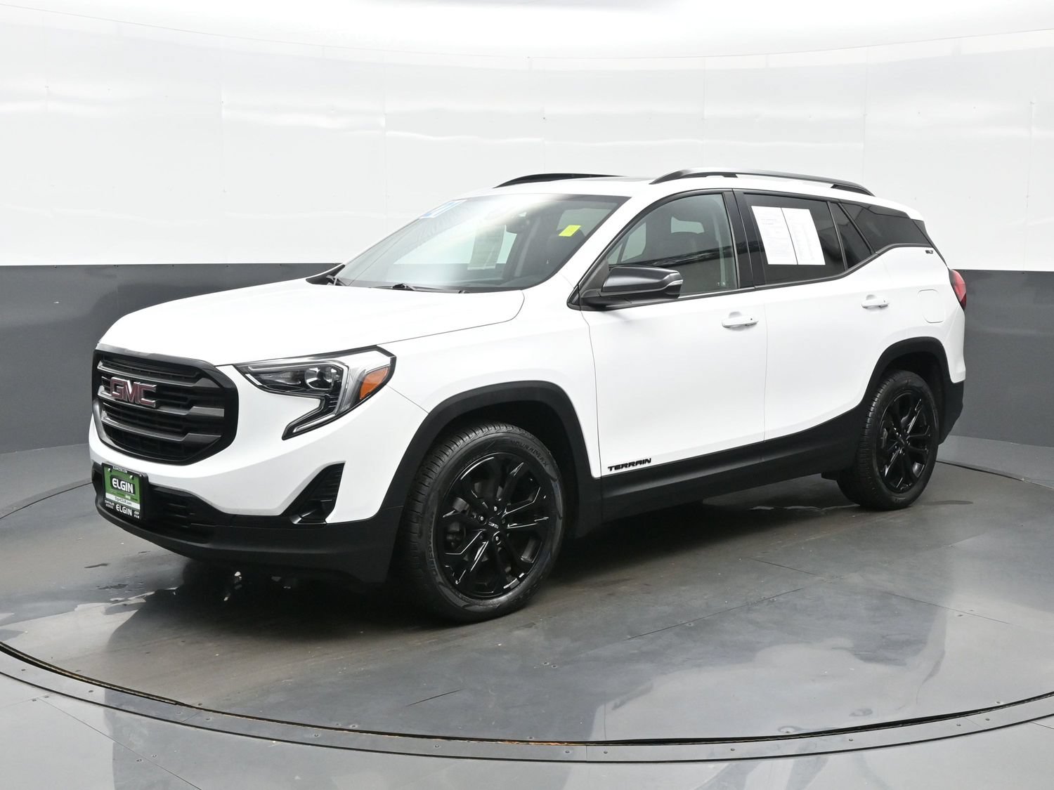 Used 2021 GMC Terrain SLT w/ Infotainment Package II AWD/4WD image 2