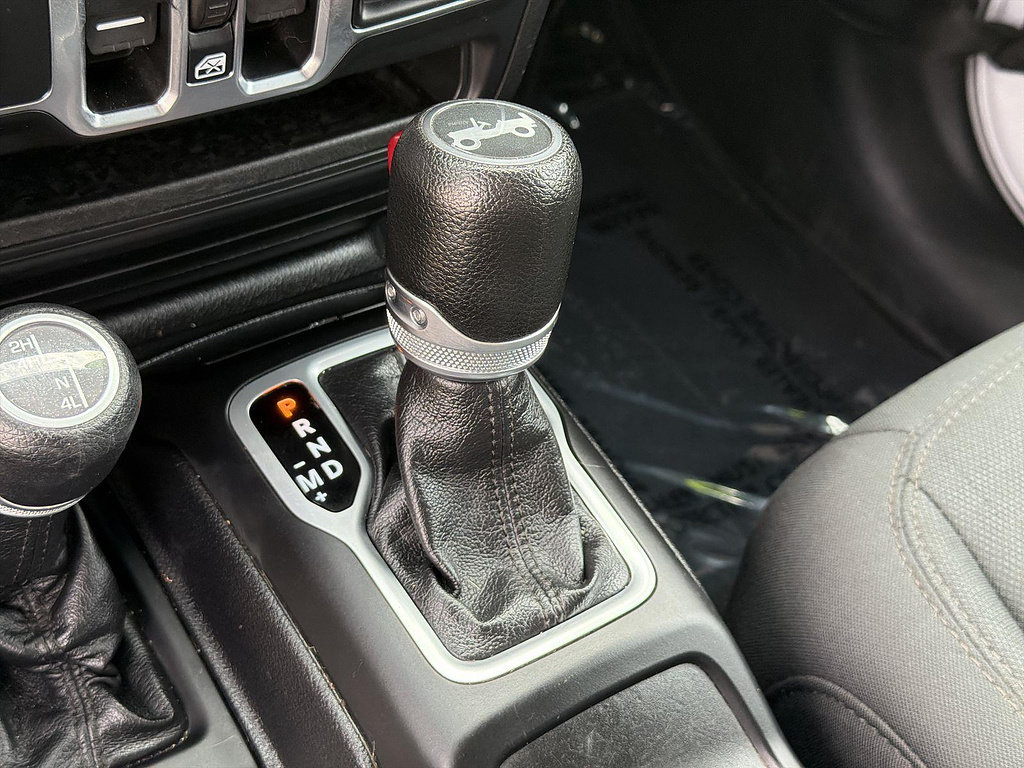 Used 2018 Jeep Wrangler Unlimited Sport S AWD/4WD image 14