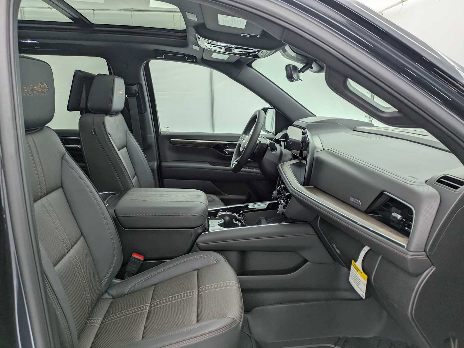 New 2026 Chevrolet Tahoe High Country image 24