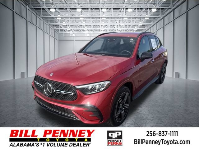Used 2025 Mercedes-Benz GLC 300 image 1