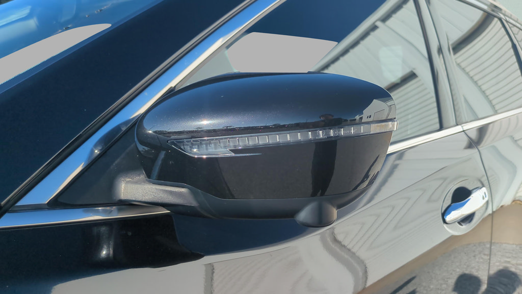 Certified 2018 Nissan Rogue SV w/ Premium Package FWD image 27