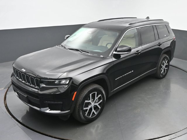Used 2025 Jeep Grand Cherokee L Limited w/ Trailer Tow Package AWD/4WD image 39