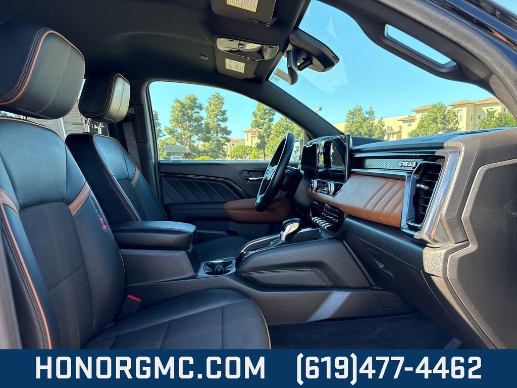 Used 2025 GMC Canyon AT4 image 22