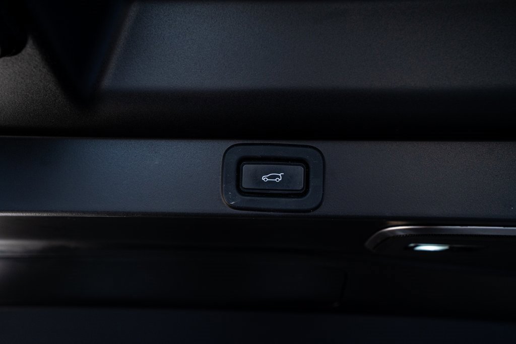 Used 2023 Land Rover Range Rover Long Wheelbase SE image 65