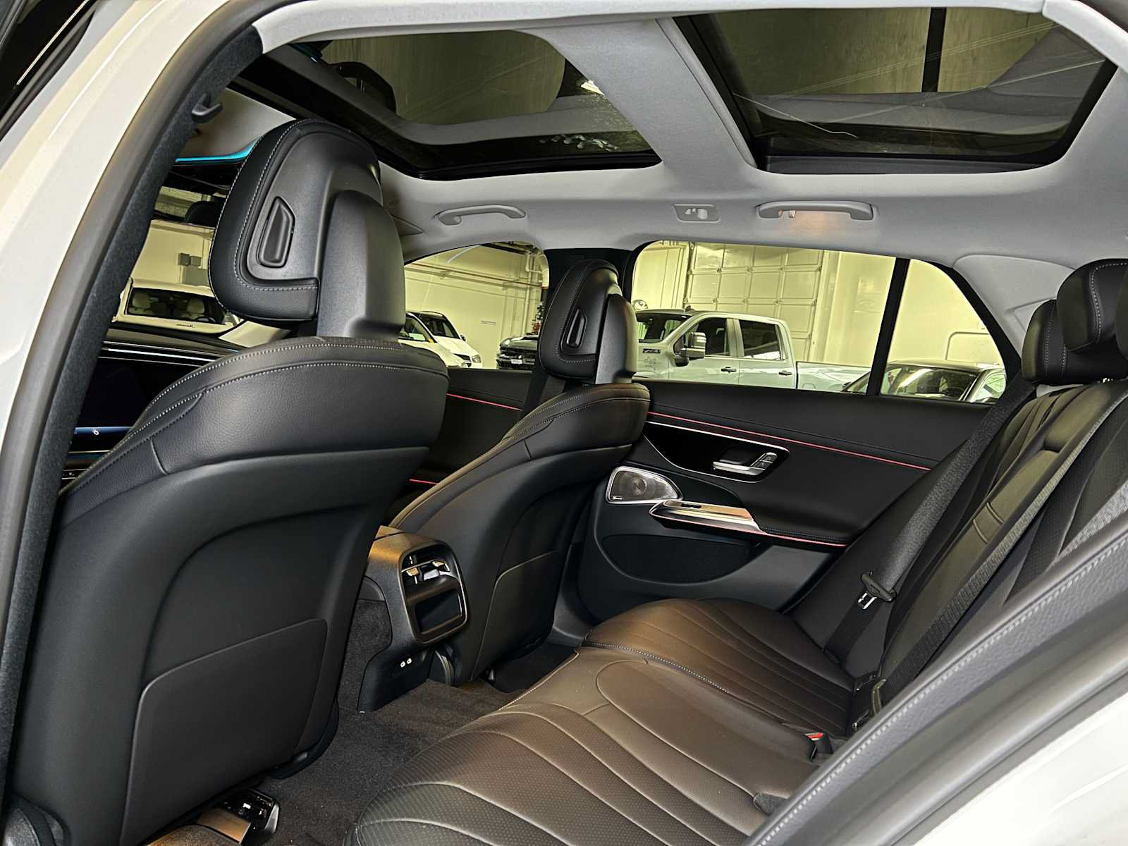 New 2025 Mercedes-Benz E 450 4MATIC All-Terrain Wagon image 17
