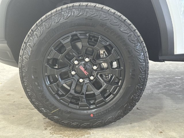 New 2026 GMC Canyon Elevation RWD image 33