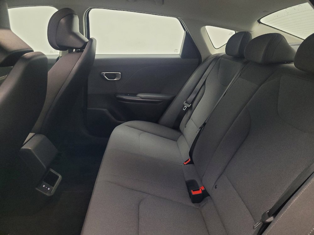 Used 2025 Kia K4 FWD image 18
