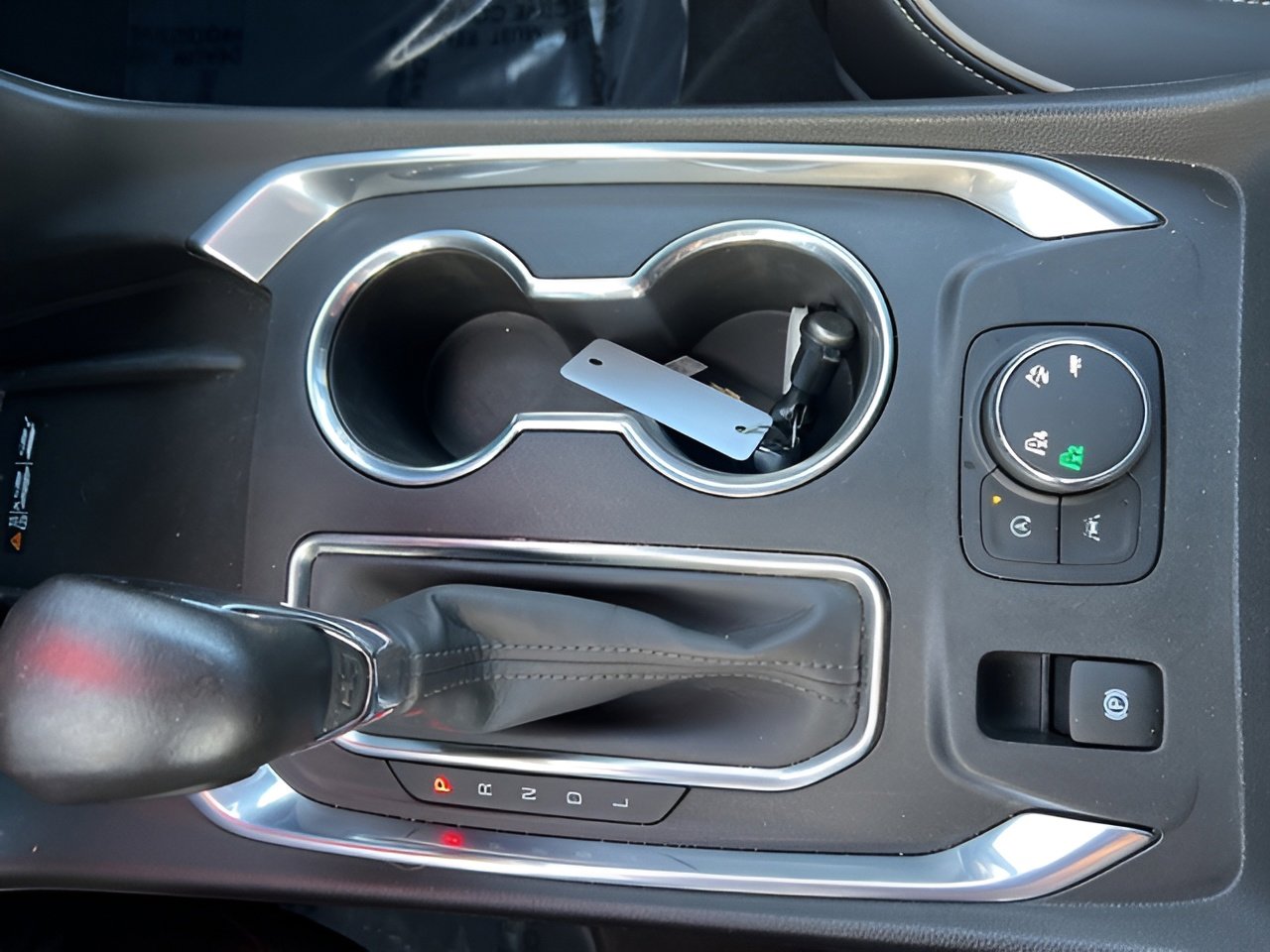 Used 2022 Chevrolet Traverse Premier w/ LPO, Floor Liner Package image 15