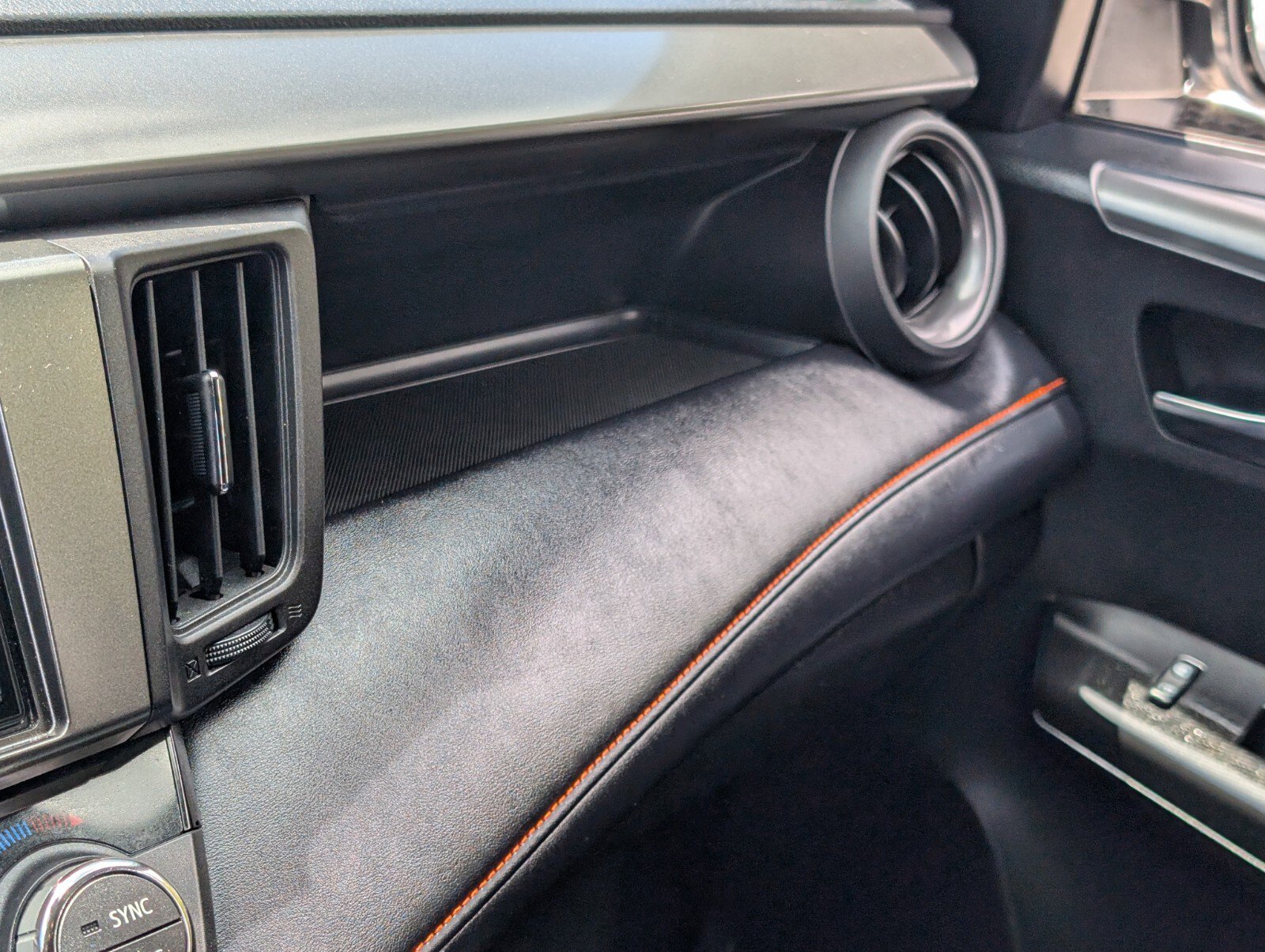 Used 2017 Toyota RAV4 SE w/ Power Extra Value Package image 26