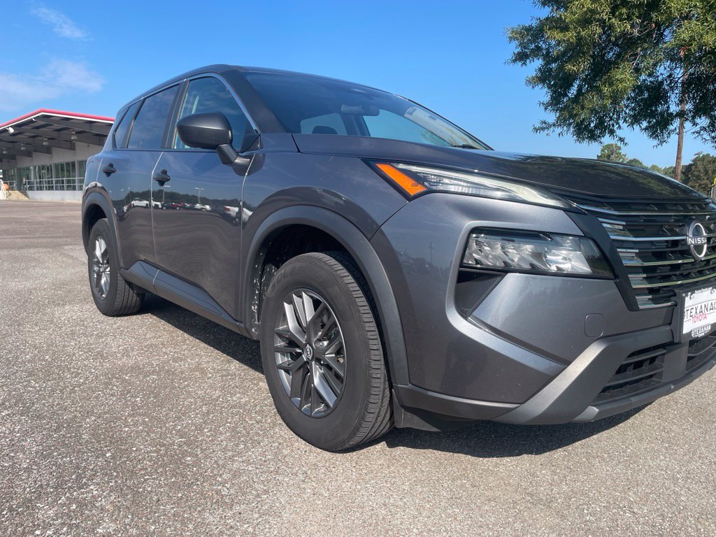 Used 2024 Nissan Rogue S FWD image 9
