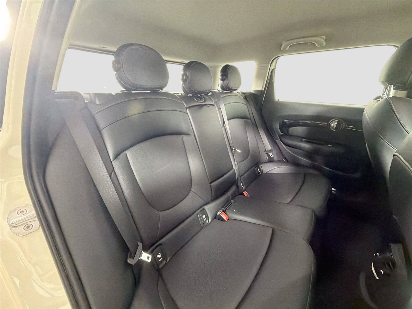 Used 2016 MINI Cooper Clubman S FWD image 23