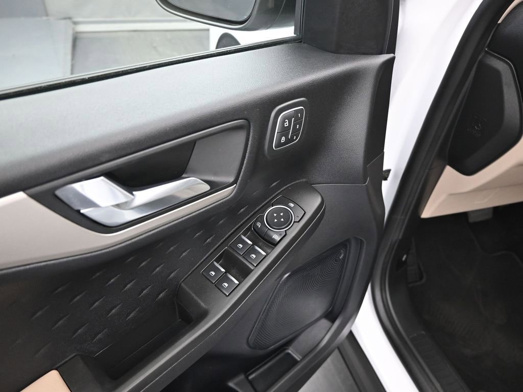 Certified 2020 Ford Escape SEL image 13