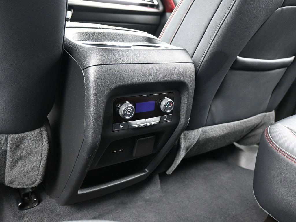 Used 2024 Chevrolet Traverse RS image 46