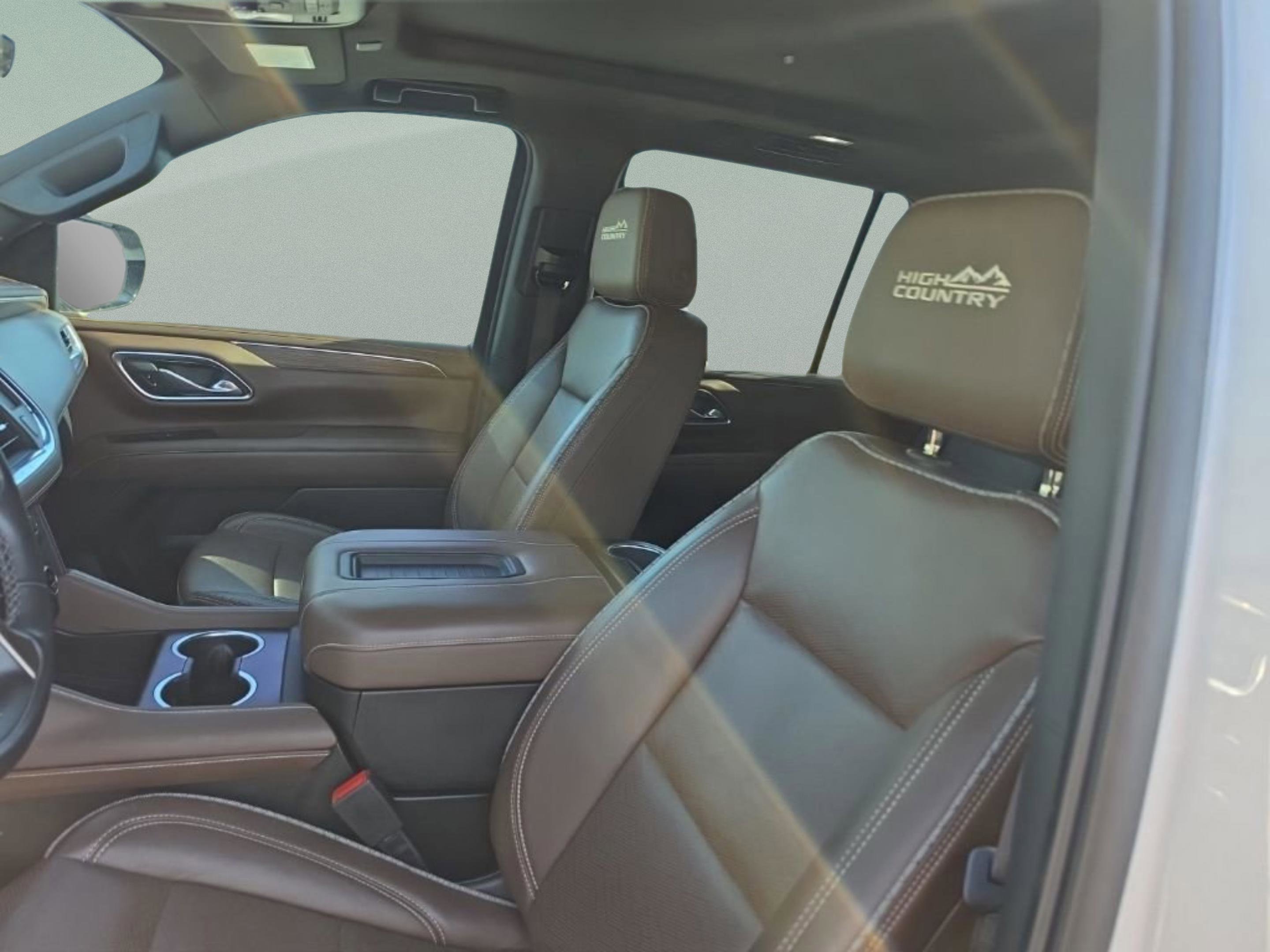 Used 2023 Chevrolet Tahoe High Country w/ Premium Package 2 AWD/4WD image 23