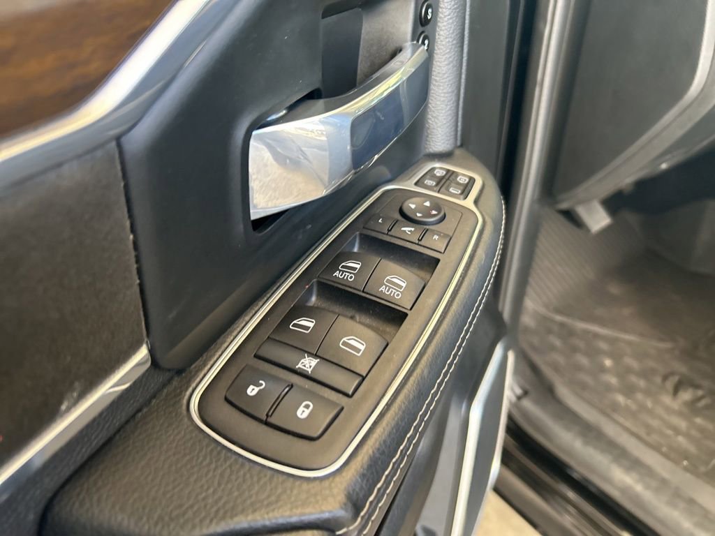 Used 2024 RAM 3500 Laramie image 38