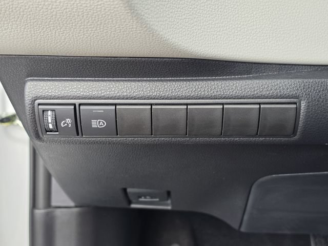 Used 2026 Toyota Corolla LE FWD image 28