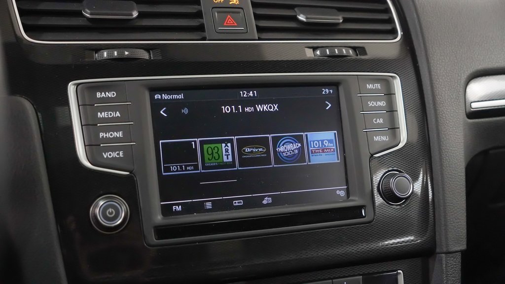 Used 2016 Volkswagen GTI SE image 28