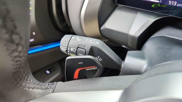 Used 2025 BMW X3 xDrive30i w/ Premium Package image 40