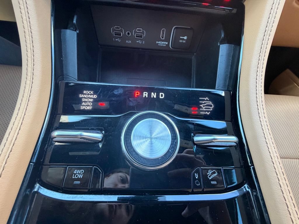 Used 2022 Jeep Grand Cherokee Summit AWD/4WD image 30