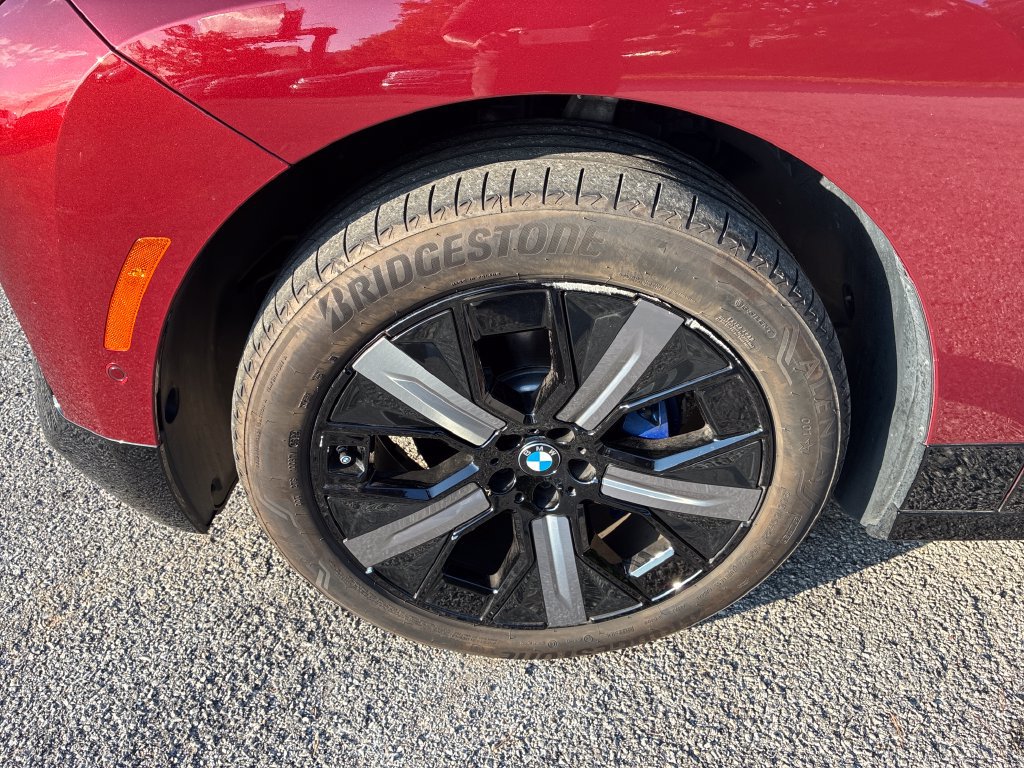 Certified 2025 BMW iX xDrive50 AWD/4WD image 11