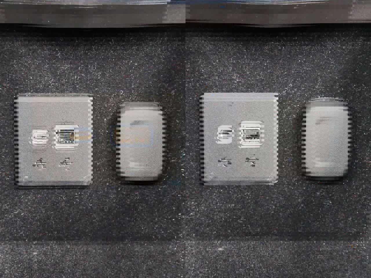 Used 2023 Cadillac XT4 Premium Luxury w/ Cold Weather Package image 31