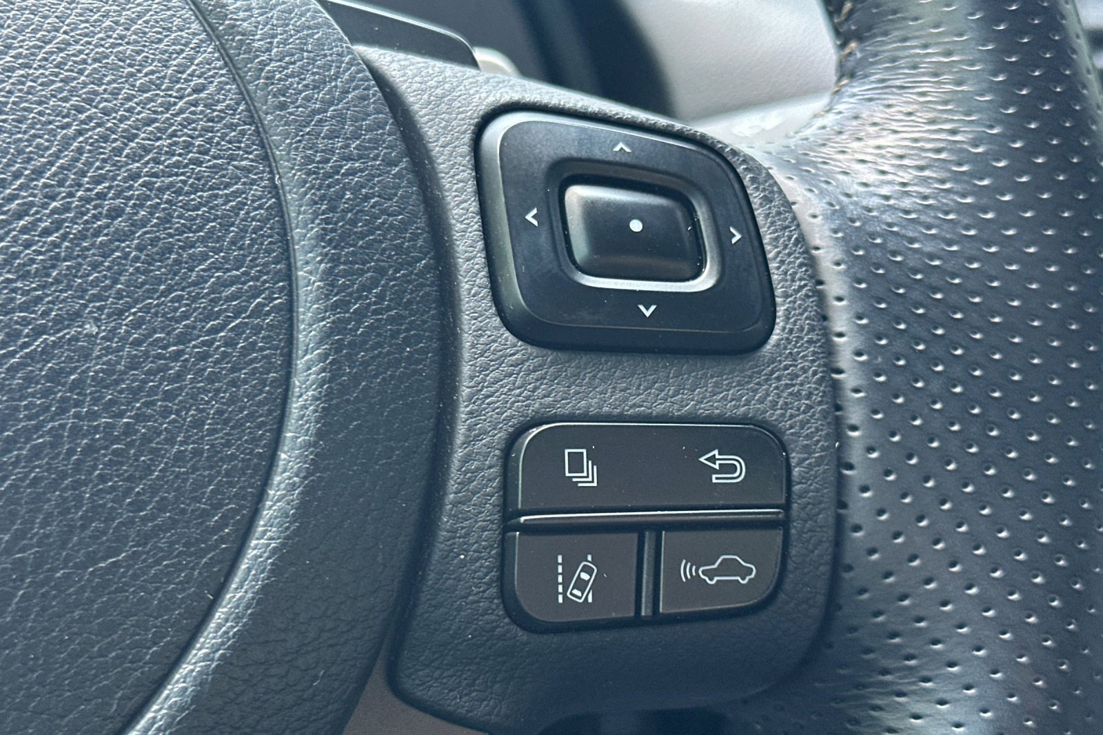 Certified 2023 Lexus IS 500 w/ Accessory Package image 29